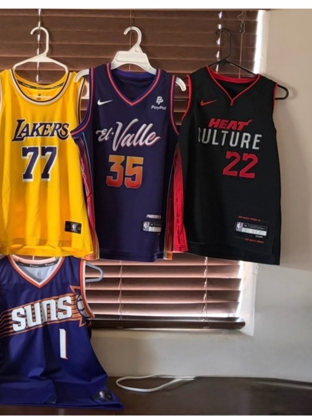 NBA Multi-Team Jersey Youth M (10-12 yr)